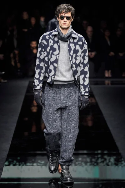 Look 52